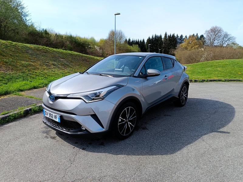 TOYOTA C-HR 122h Distinctive 2WD E-CVT